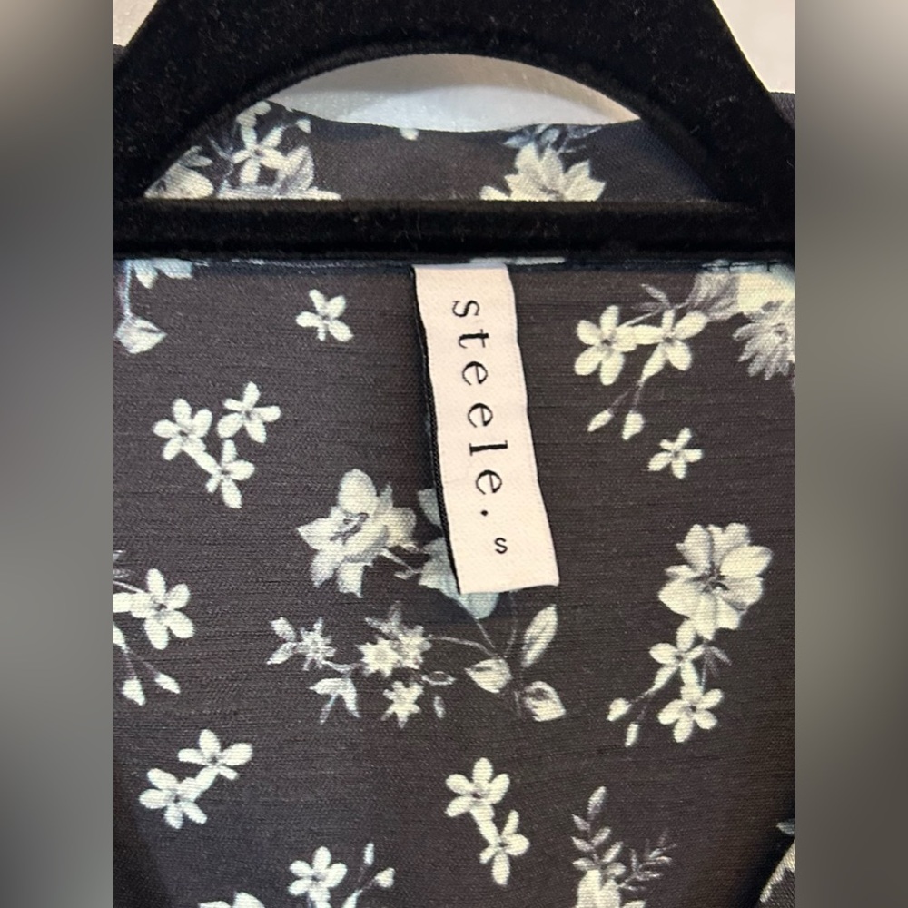 STEELE the Label Stasia Boiler Suit Sz Small Gray Blue Floral Coveralls Jumpsuit - Picture 6 of 10